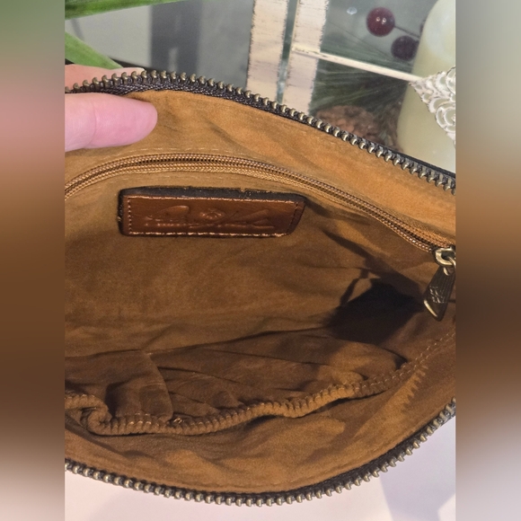 Patricia Nash Tooled Leather Clutch - Picture 5 of 5